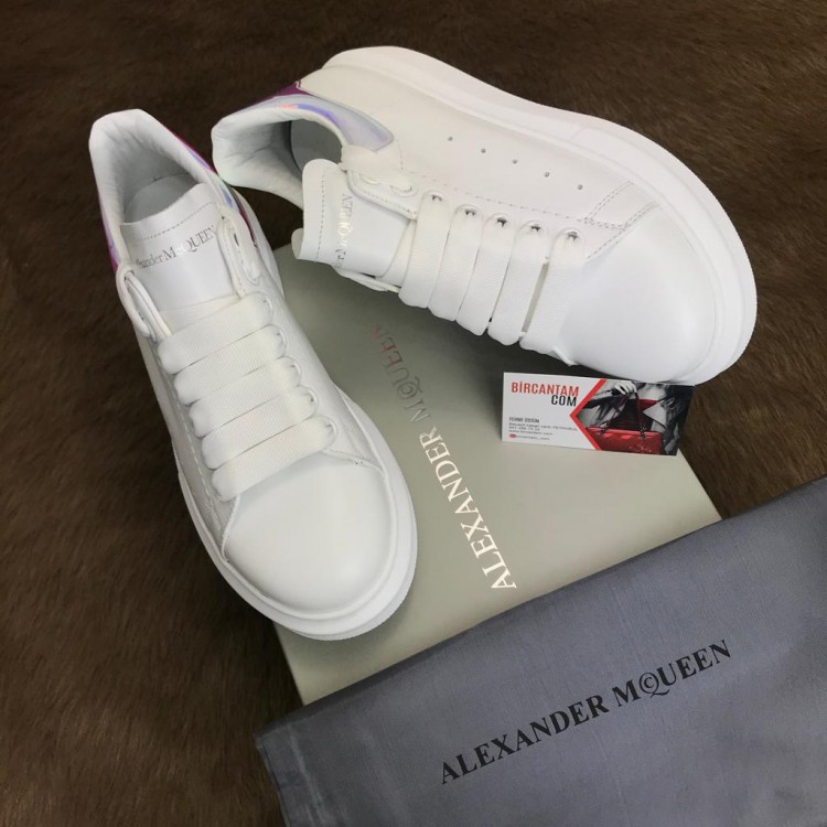 ALEXANDER MCQUEEN JANJAN HOLOGRAM